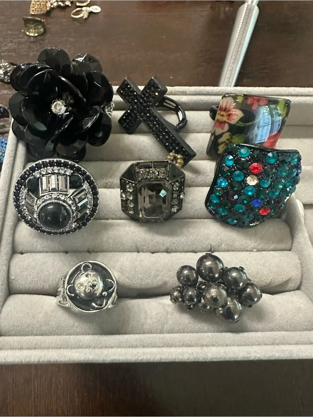 Vintage Lot of 8 Statement Rings | Adjustable Black, Rhinestone Costume Jewelry - Picture 2 of 8